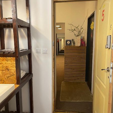 Victoria Poshtel Bucharest Hostel Eksteriør bilde