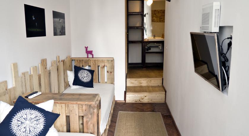 Victoria Poshtel Bucharest Hostel Eksteriør bilde