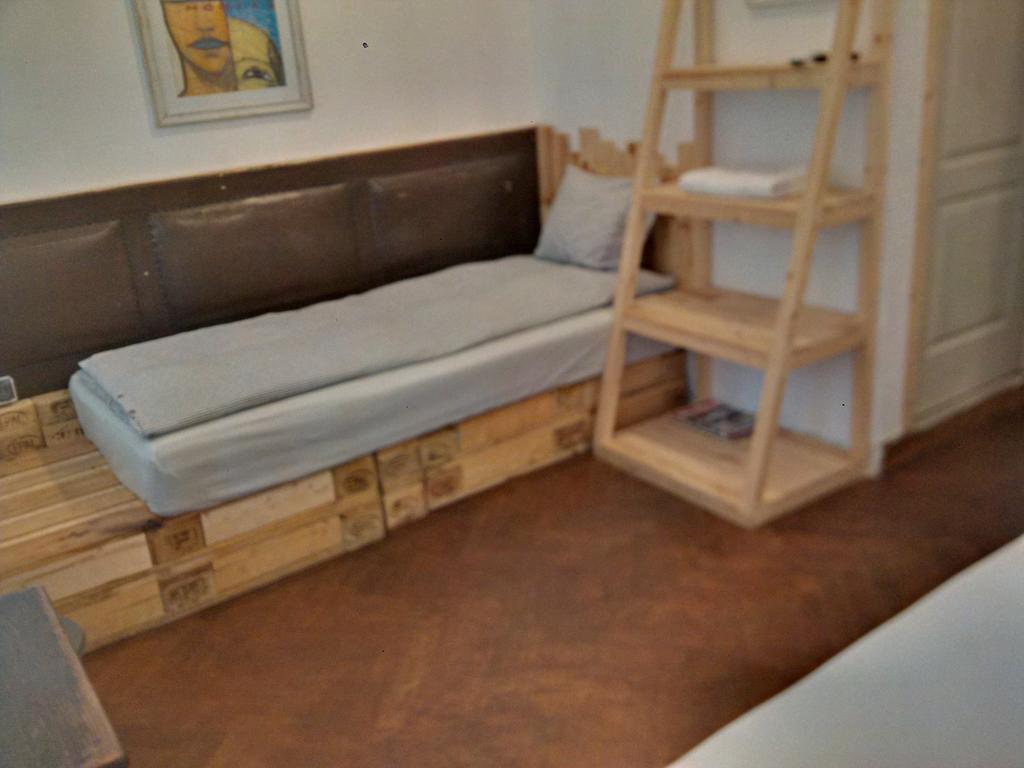 Victoria Poshtel Bucharest Hostel Eksteriør bilde