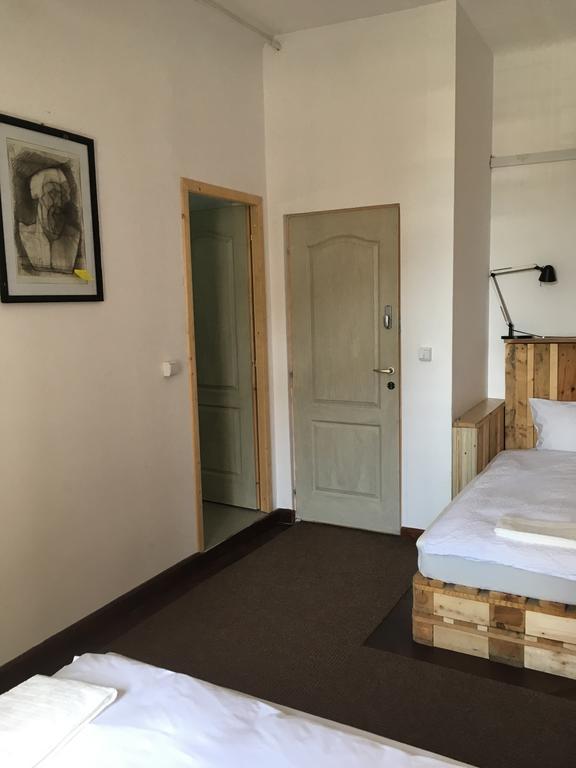 Victoria Poshtel Bucharest Hostel Eksteriør bilde