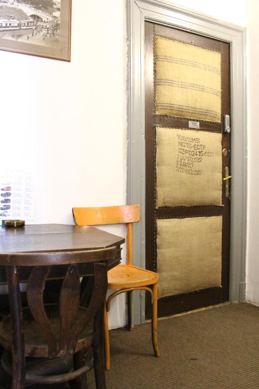 Victoria Poshtel Bucharest Hostel Eksteriør bilde