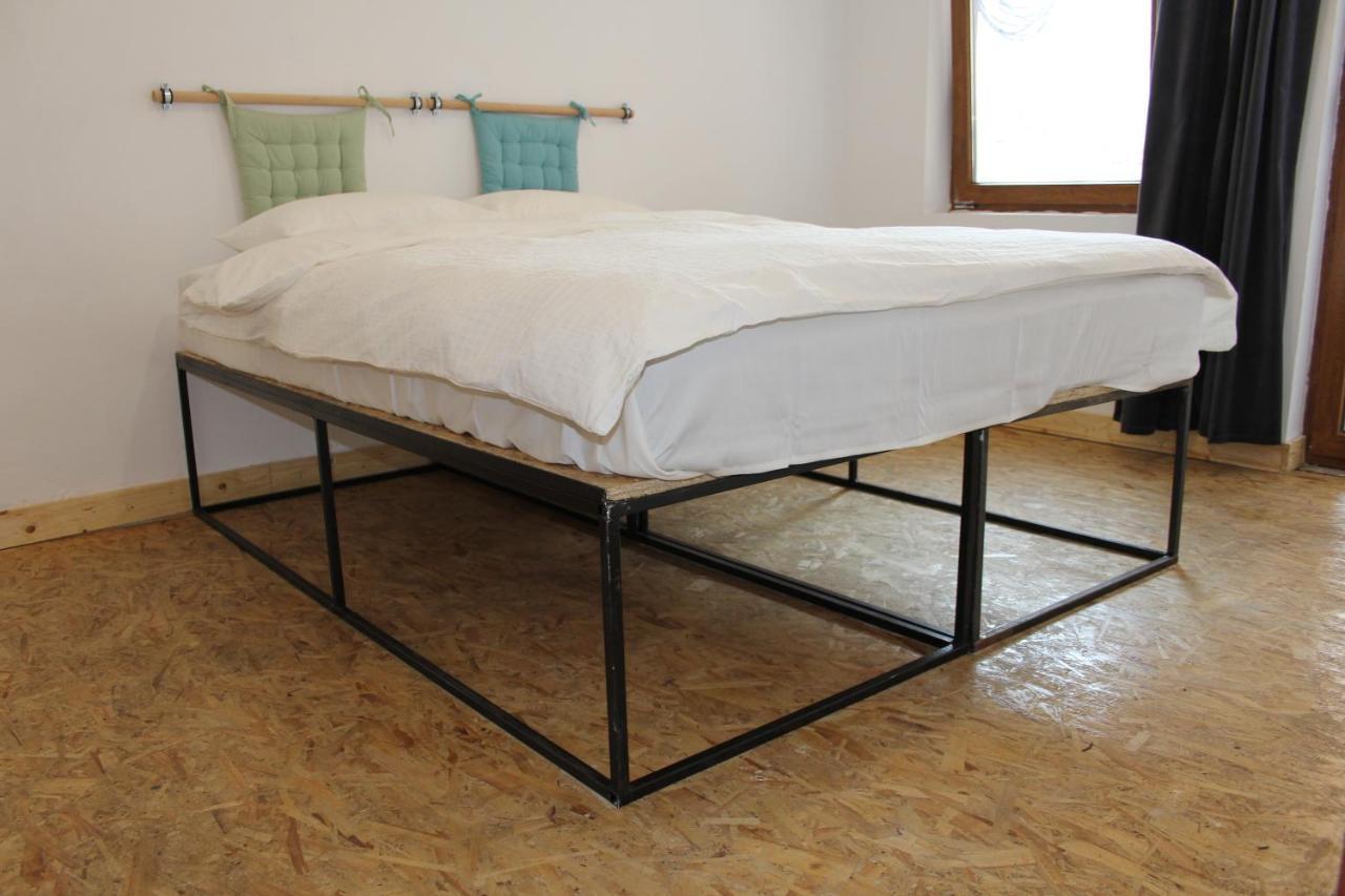 Victoria Poshtel Bucharest Hostel Eksteriør bilde